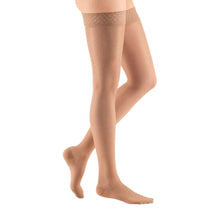 mediven sheer & soft 20-30 mmHg thigh lace topband standard closed toe natural size V
