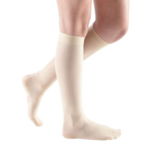 mediven sheer & soft 30-40 mmHg calf petite closed toe wheat size VII